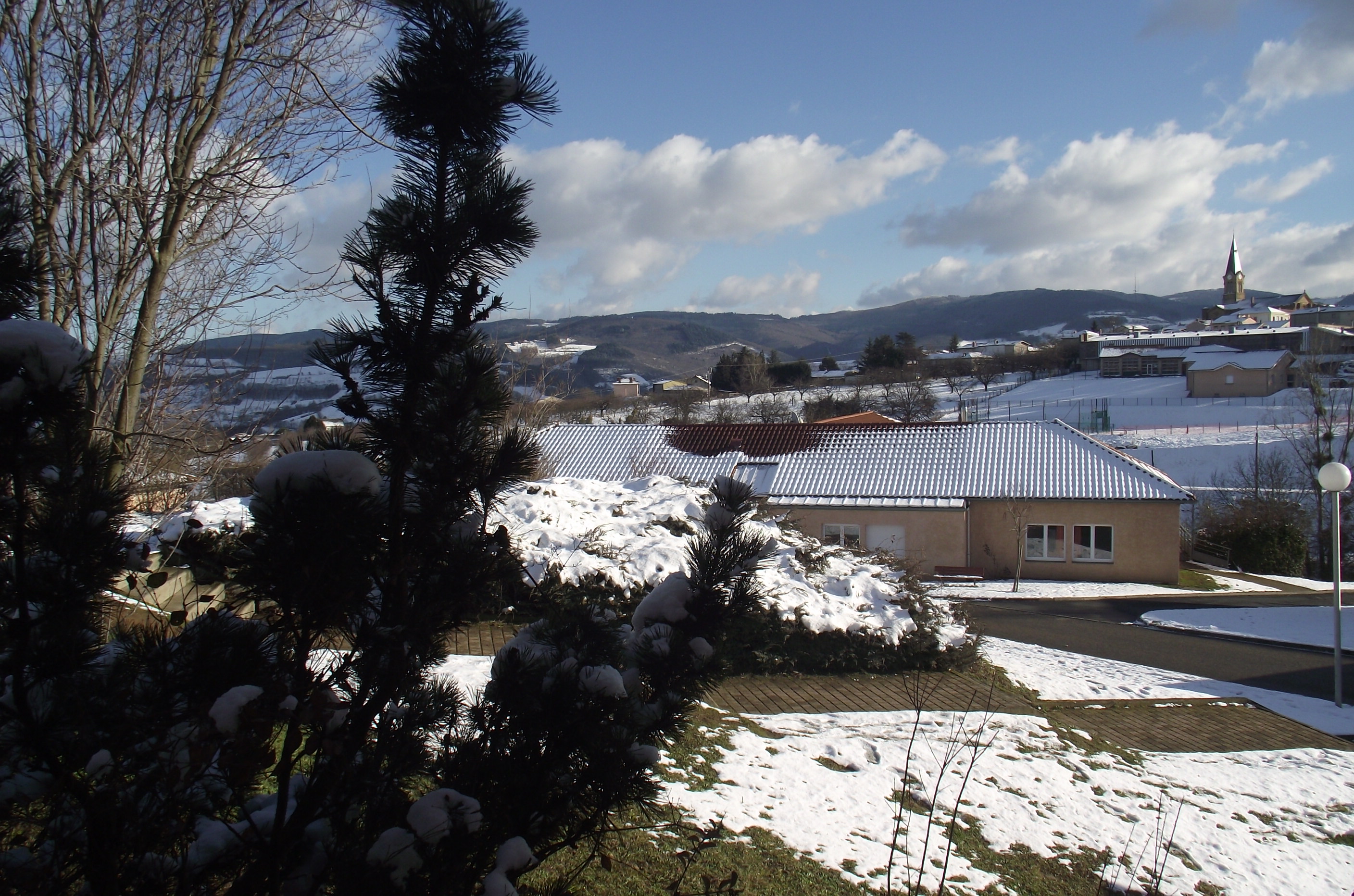 Bessenay sous la neige